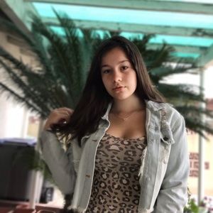 Meet your Posher, Lili